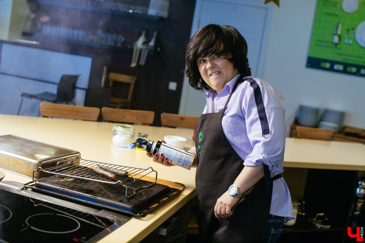 Мастер-шеф студии Roulet доказал в кулинарном поединке, что сладкая говядина вкуснее перченой свинины