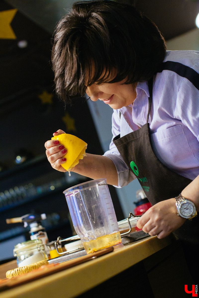 Мастер-шеф студии Roulet доказал в кулинарном поединке, что сладкая говядина вкуснее перченой свинины