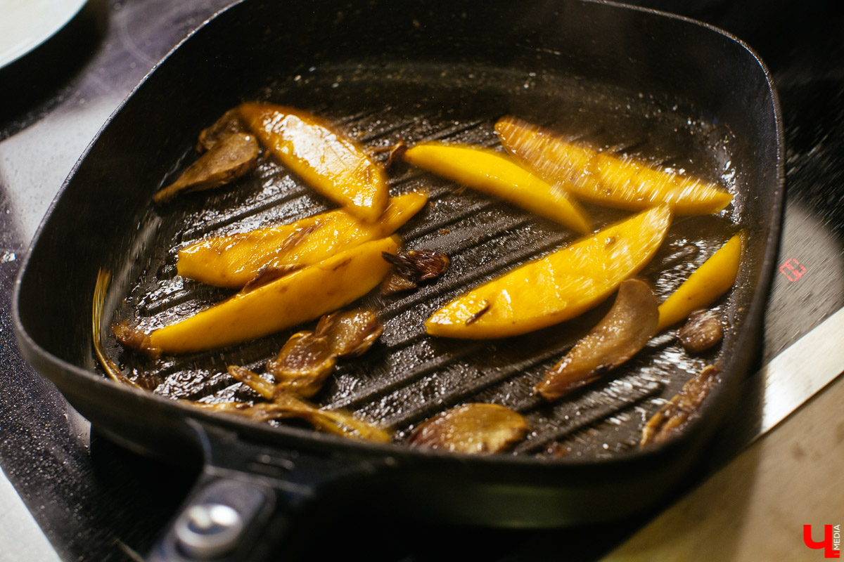 Мастер-шеф студии Roulet доказал в кулинарном поединке, что сладкая говядина вкуснее перченой свинины