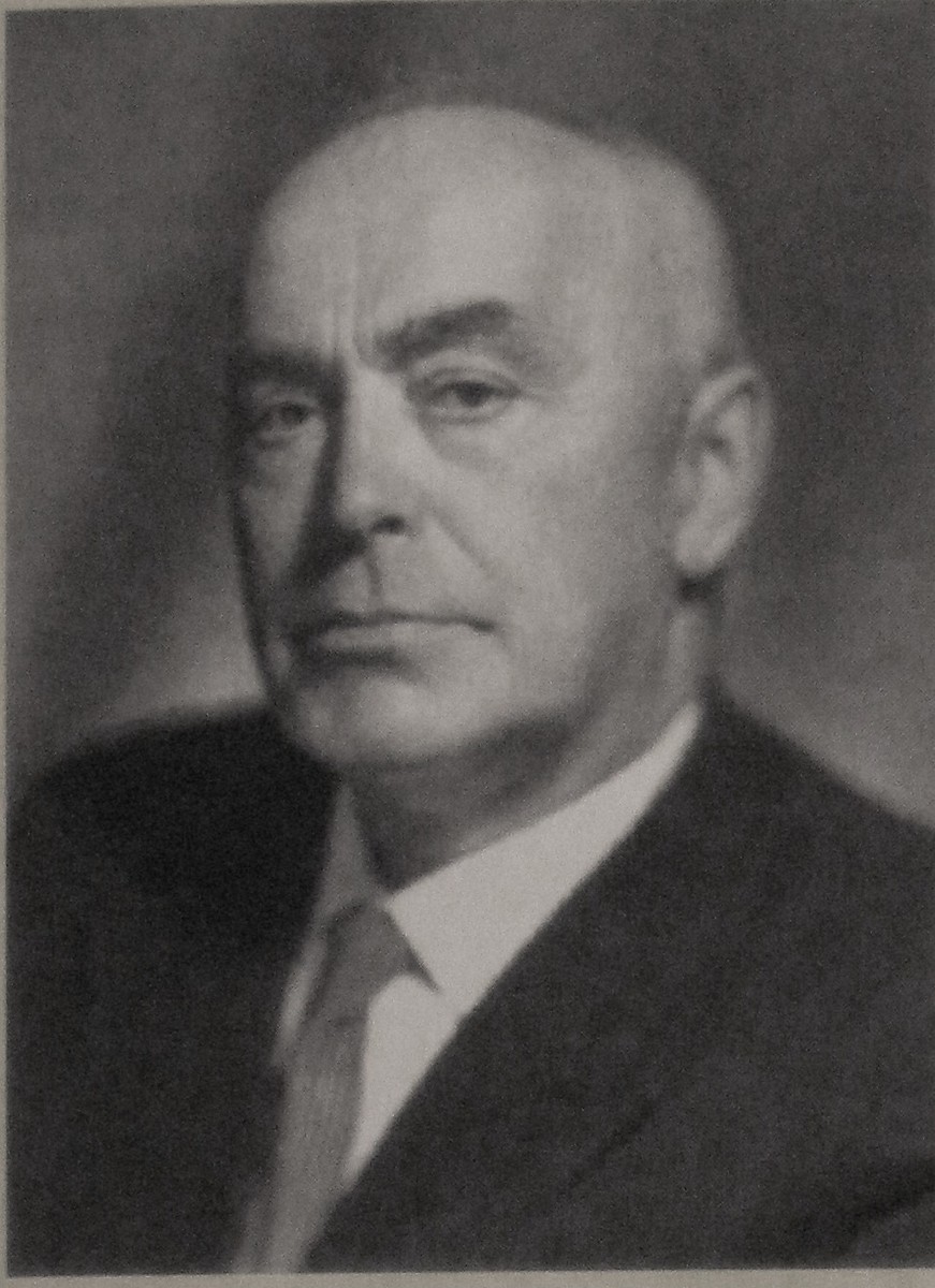 В 12 веке происходит крутой поворот в истории Руси. Новым центром становится город Владимир. Как это произошло? Давайте разберемся!