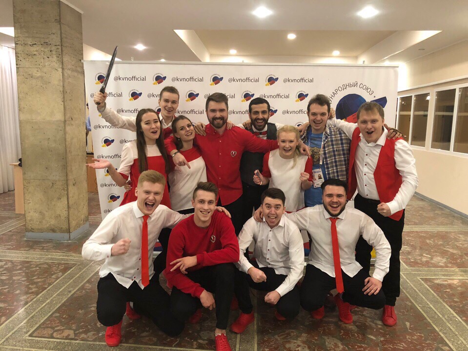 24 января станет известно, прошла ли владимирская команда КВН “Заряд” в одну из крупных лиг: Международную, Первую, Премьер или Высшую. Юмористы выдержали два тура отборов на Международном фестивале "КиВиН-2019”