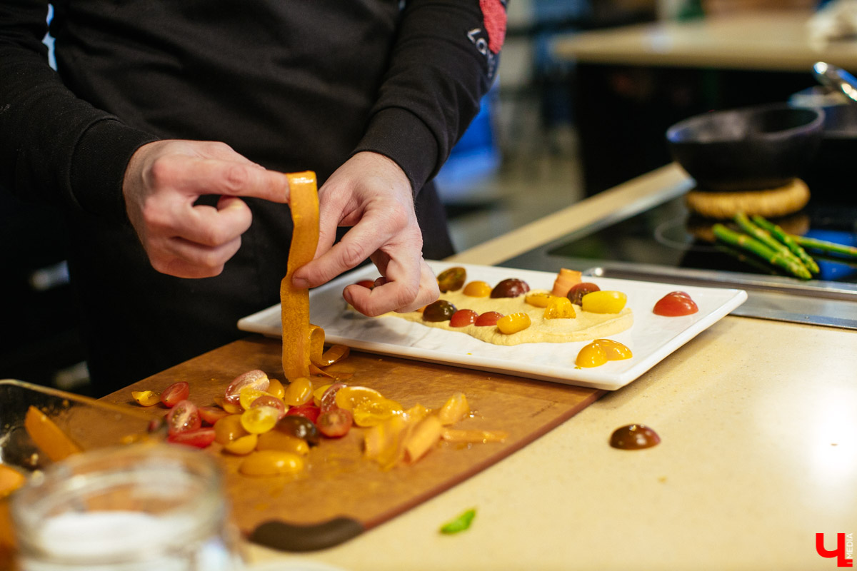 DJ Koks, перешедший на функциональное питание, оценил стейк из тыквы от мастер-шефа кулинарной студии Roulet