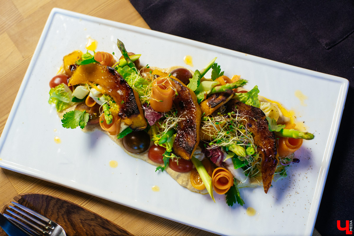 DJ Koks, перешедший на функциональное питание, оценил стейк из тыквы от мастер-шефа кулинарной студии Roulet