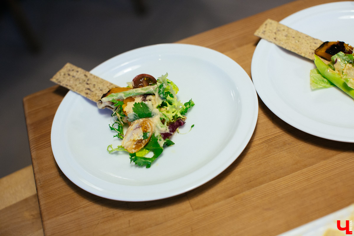 DJ Koks, перешедший на функциональное питание, оценил стейк из тыквы от мастер-шефа кулинарной студии Roulet