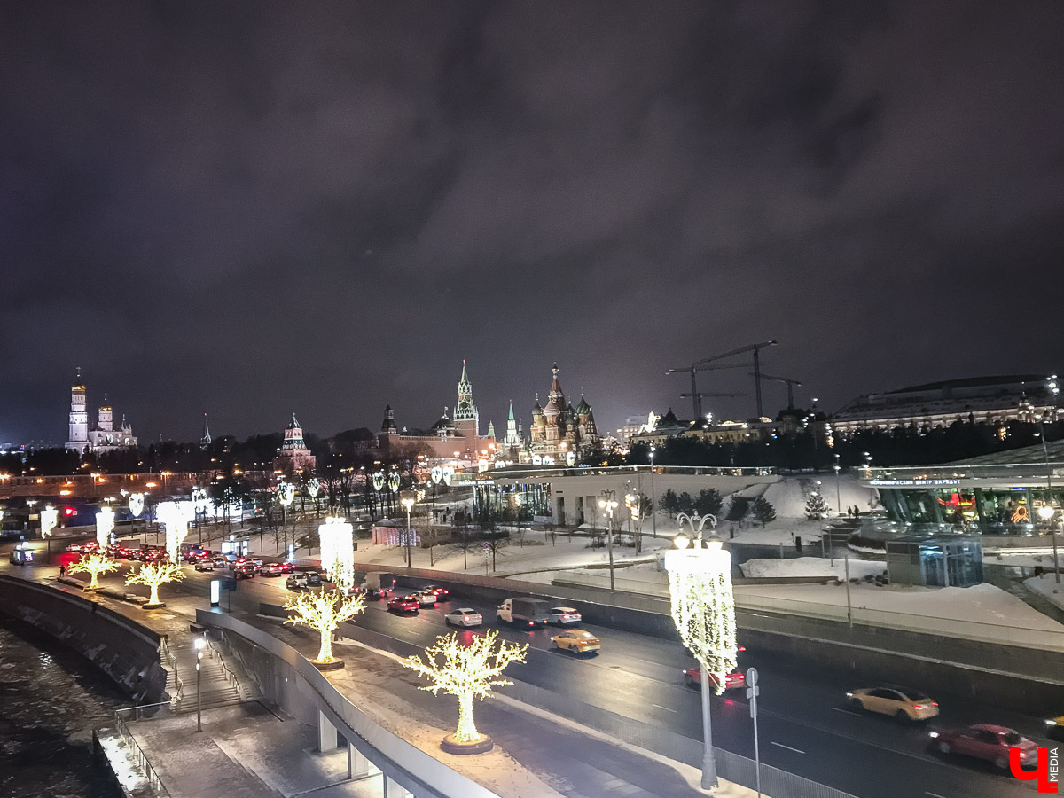 Прогулка по зимнему парку “Зарядье” в Москве