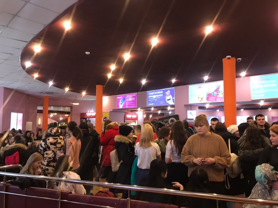 Концерт корейской группы BTS в кинотеатре