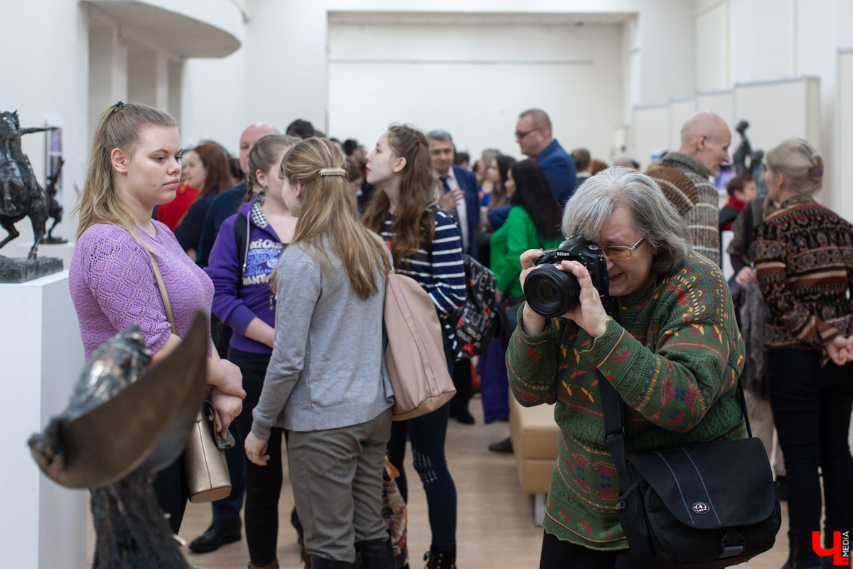 Персональная выставка скульптора Ильи Шанина открылась в Центре ИЗО во Владимире