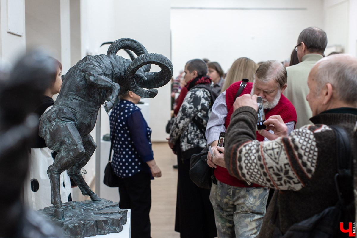 Персональная выставка скульптора Ильи Шанина открылась в Центре ИЗО во Владимире