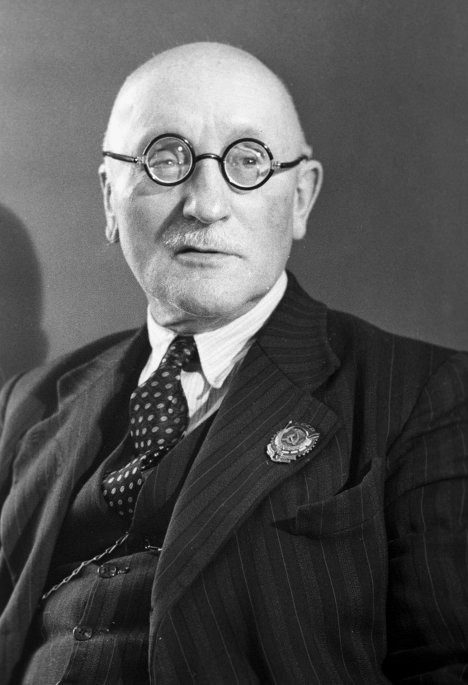 В древности фасады белокаменных храмов Владимирщины были расписными. По крайней мере, по одной из версий