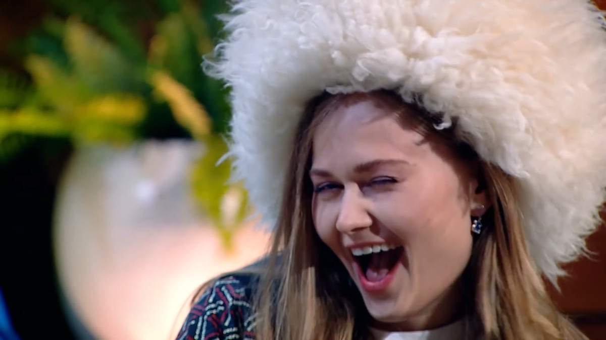 Популярная муромская блогерша “Поля из деревки” откровенно рассказала о себе на шоу Амирана Сардарова