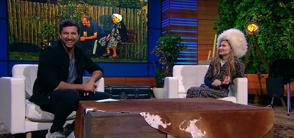 Популярная муромская блогерша “Поля из деревки” откровенно рассказала о себе на шоу Амирана Сардарова