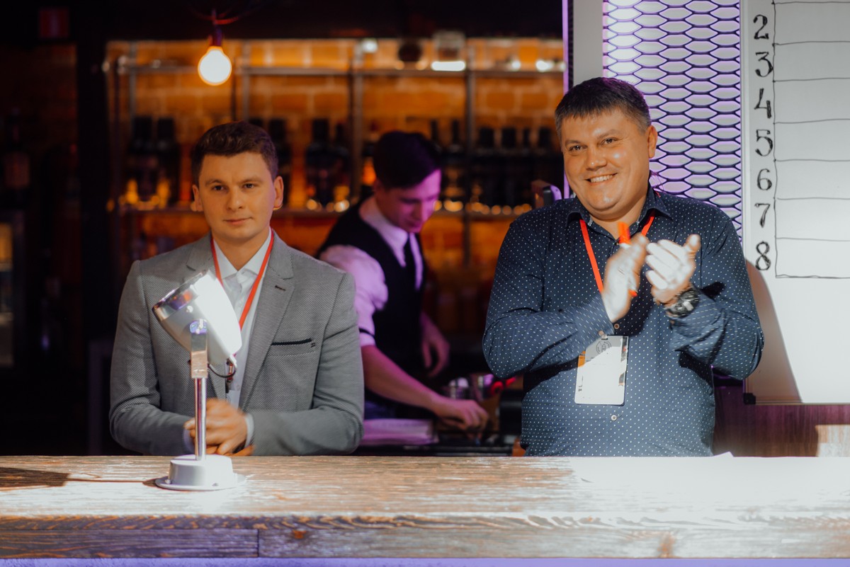 Во владимирском рестобаре “Пятница” соревновались бартендеры Владимира, Мурома и Москвы