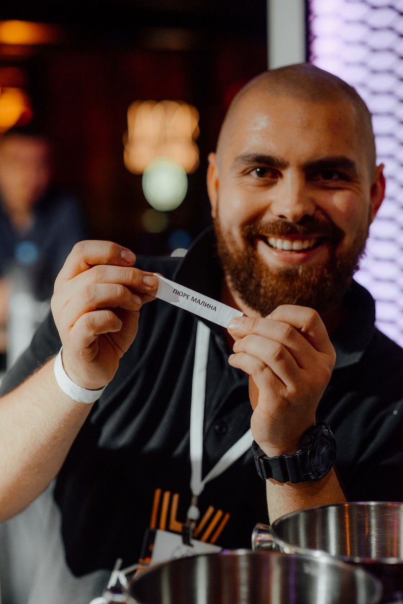 Во владимирском рестобаре “Пятница” соревновались бартендеры Владимира, Мурома и Москвы