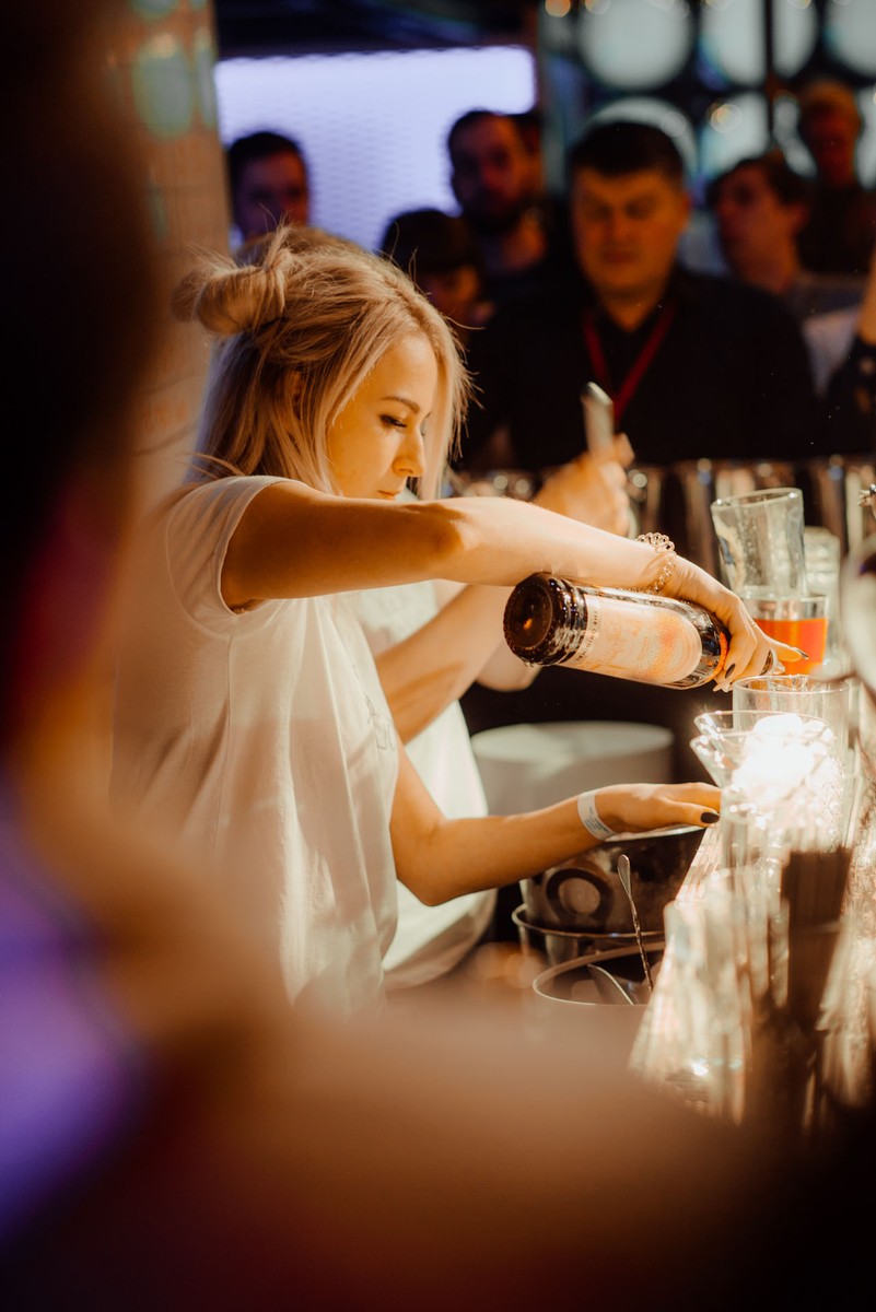 Во владимирском рестобаре “Пятница” соревновались бартендеры Владимира, Мурома и Москвы