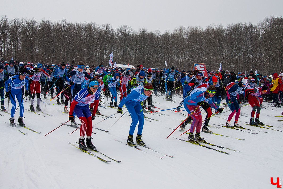 9 февраля в парке “Дружба” прошло ежегодное соревнование “Лыжня России”. Мероприятие собрало 11 тысяч участников и зрителей