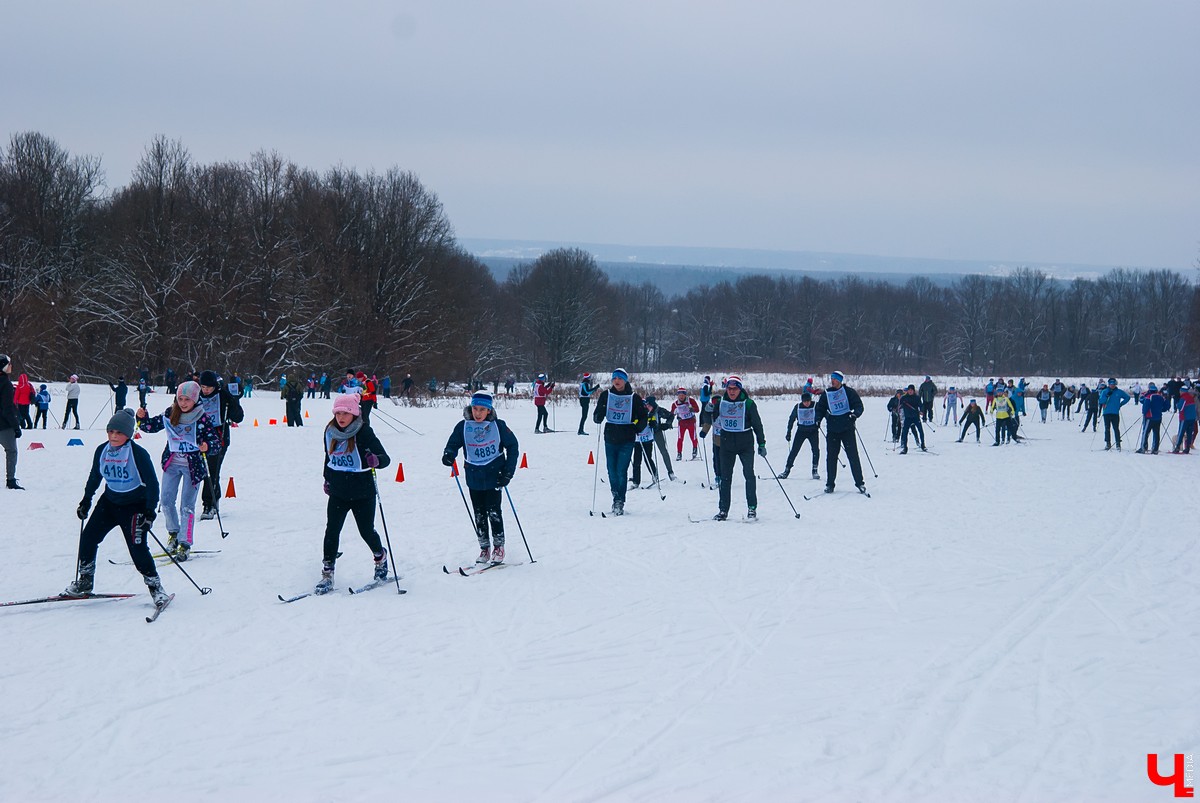 9 февраля в парке “Дружба” прошло ежегодное соревнование “Лыжня России”. Мероприятие собрало 11 тысяч участников и зрителей