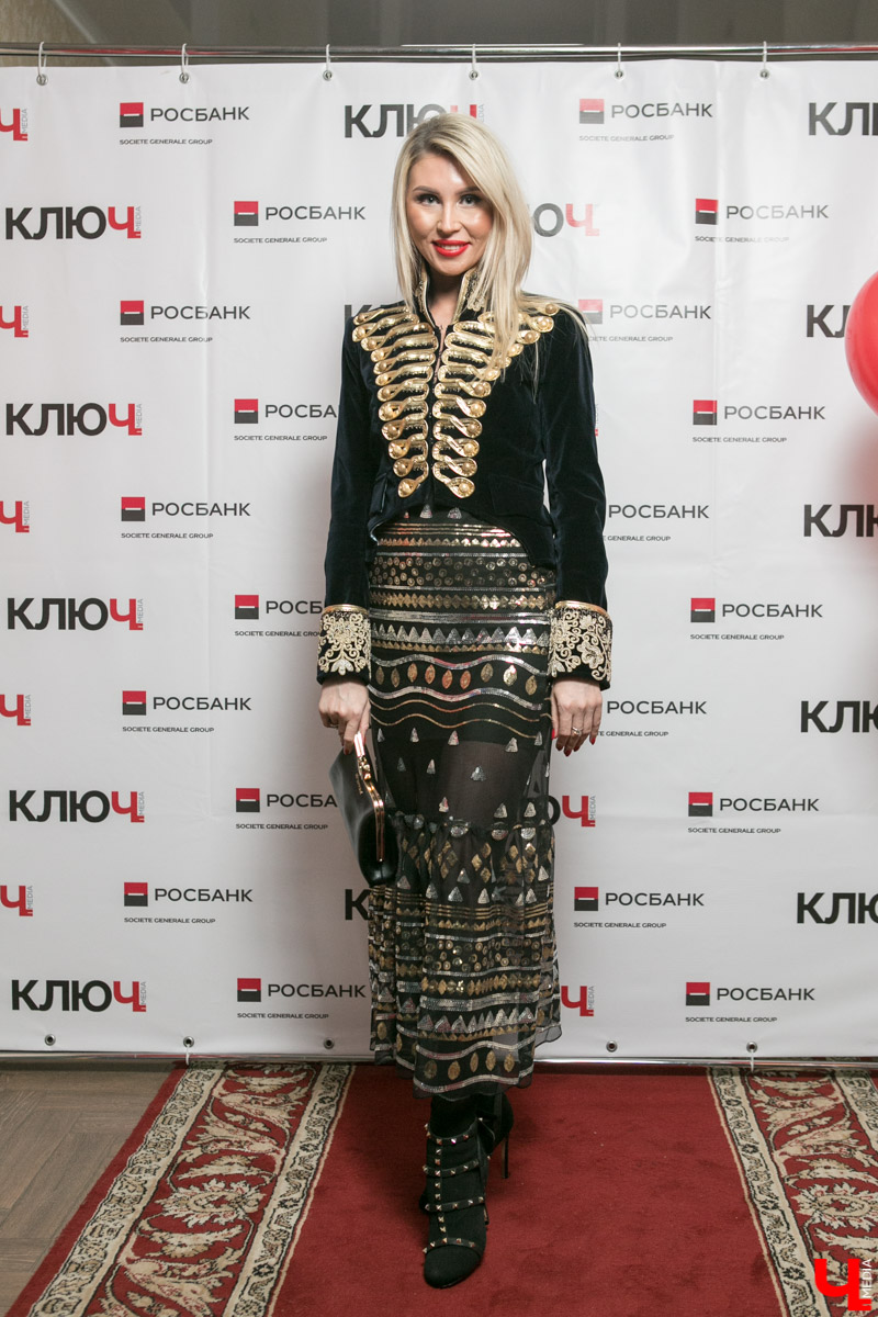 Выбрали 10 запоминающихся и ярких нарядов церемонии и узнали, как правильно собираться на светские вечеринки