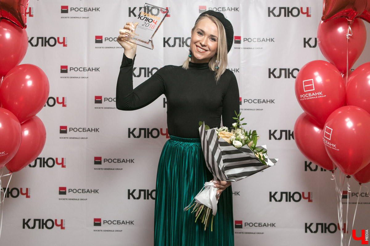 Выбрали 10 запоминающихся и ярких нарядов церемонии и узнали, как правильно собираться на светские вечеринки