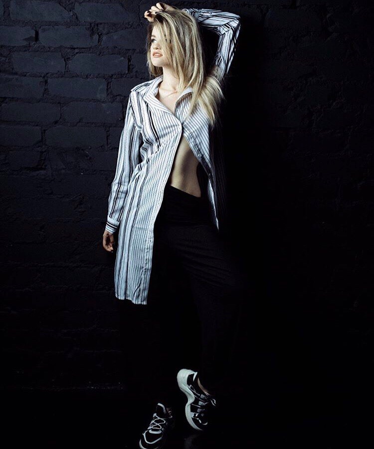 Недавно во Владимир переехала талантливая девушка Дарина Руднева. Она - победительница более 70 российских и международных вокальных конкурсов. Как девушке живется на новом месте? Почему она выбрала Владимир, а не Москву? Обо всем Дарина рассказала нам во время интервью