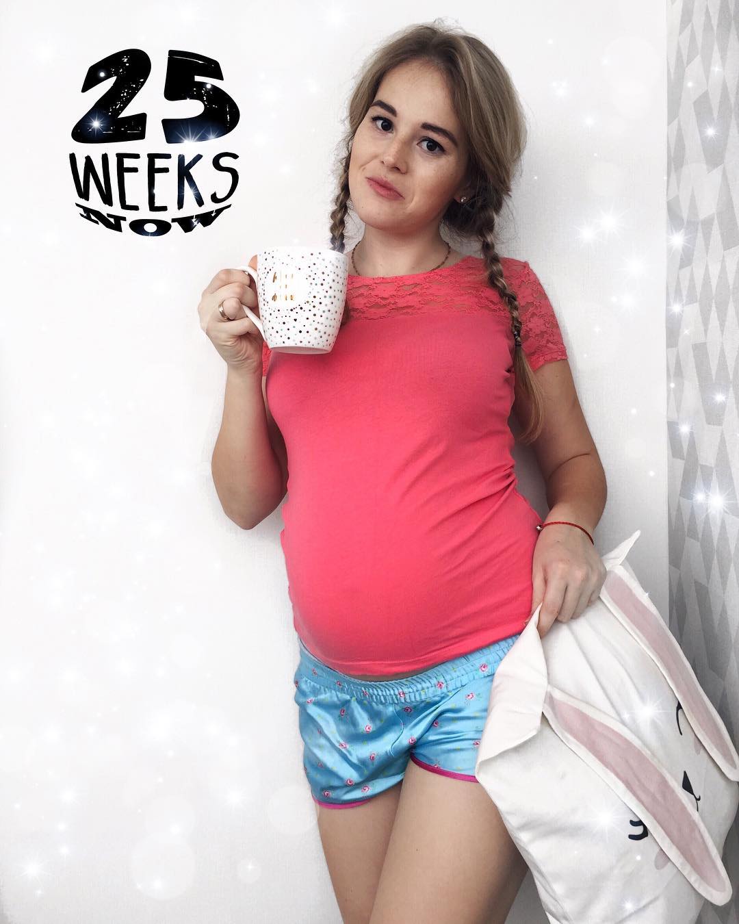 Обзор фотографий будущих мам из “Инстаграм”