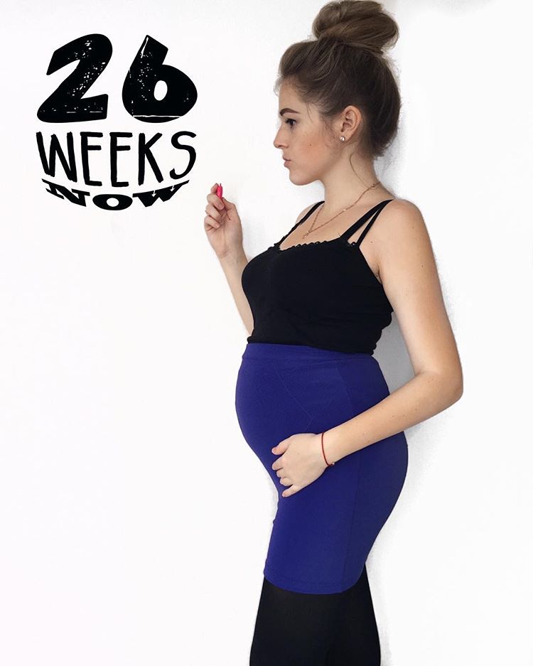 Обзор фотографий будущих мам из “Инстаграм”