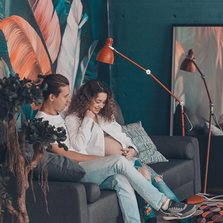 Обзор фотографий будущих мам из “Инстаграм”