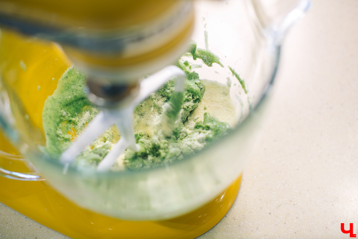 В кулинарном проект “Ключ-Медиа” оперный певец с мировой известностью Василий Хорошев понял, что может быть полезен на кухне своей жене Анастасии