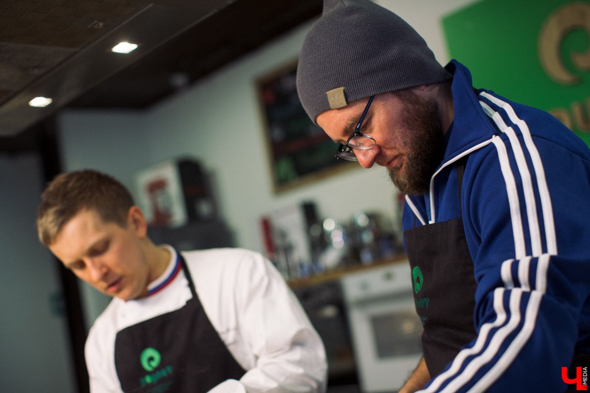 Тимофей Копылов готовил угощение из ненавистной печенки, варил варенье из лука и укрощал сверхмощный блендер в Roulet