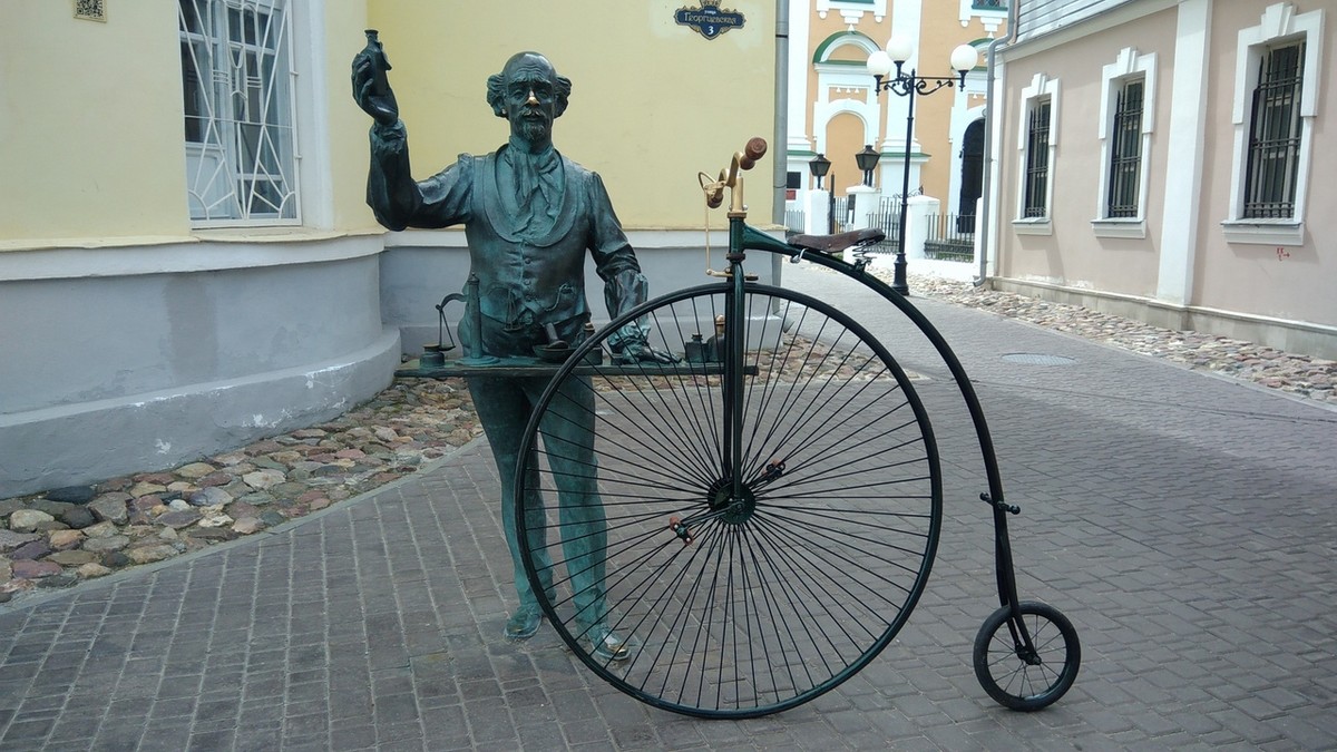 Ксения Шувалова рассказала о самых необычных велосипедах из семейной коллекции