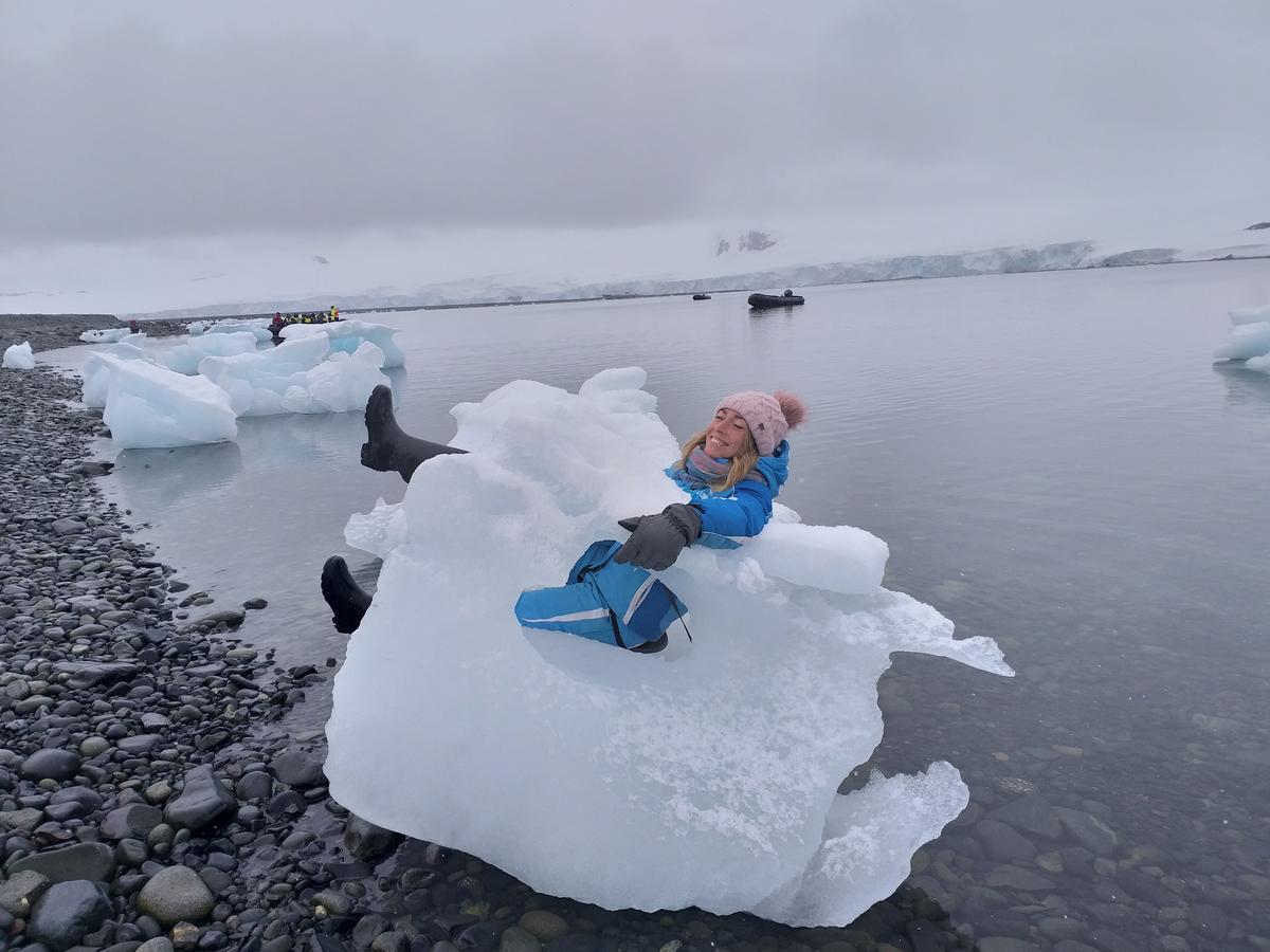 Алена Антонова вернулась из Антарктиды