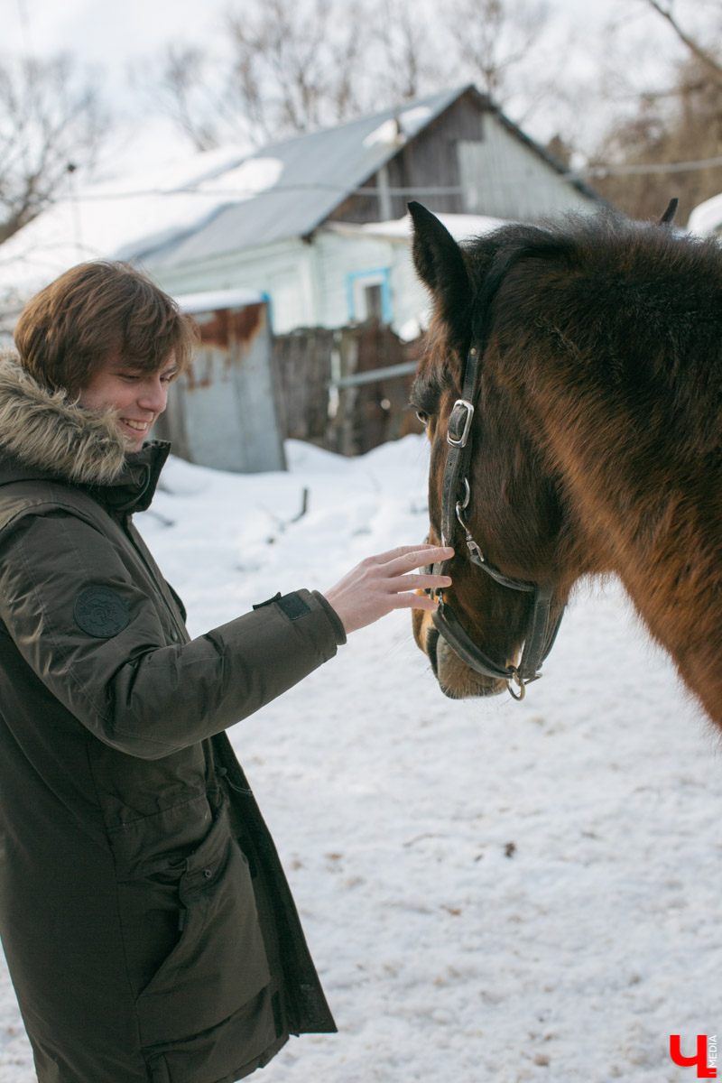 Как содержать 4-х лошадей, правильно с ним общаться и почему скакуны спасают от плохого настроения, читайте в нашем интервью с Мариной Кряжевой