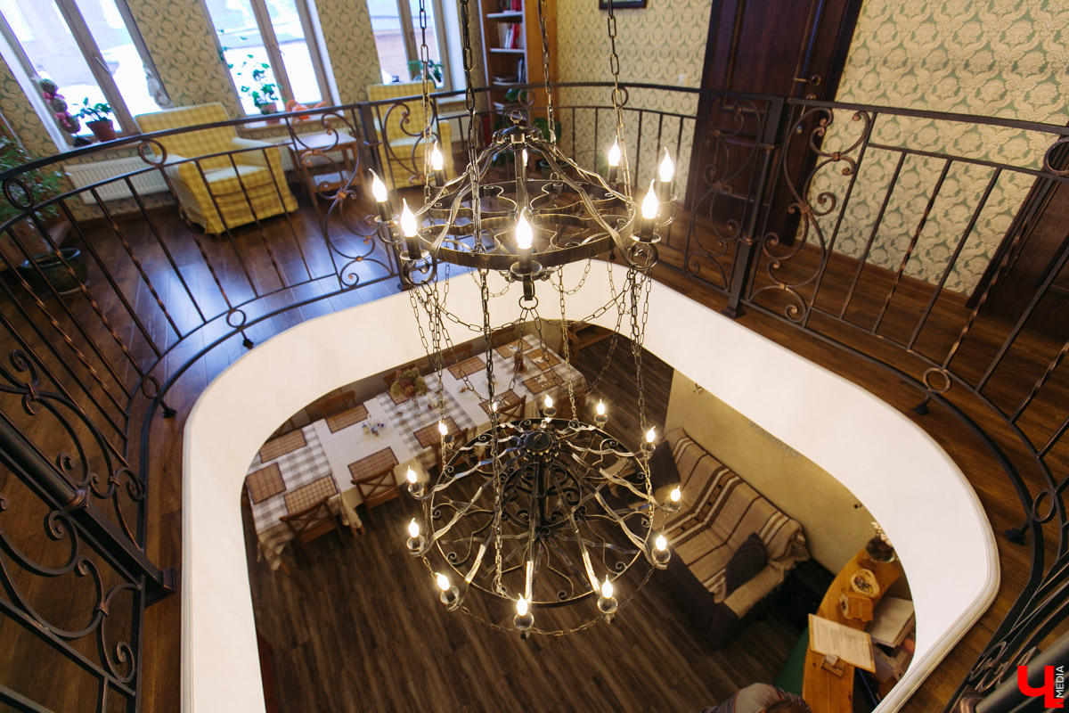 Обычно уезжают из маленьких городков в столицу. У Марии Поляковой все случилось наоборот. Она переехала из Москвы в Суздаль. И вот что из этого получилось