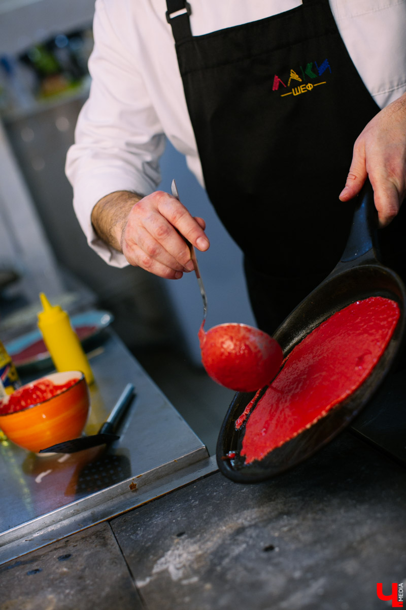 Рецепт красных блинов к Масленице от шеф-повара ресторана