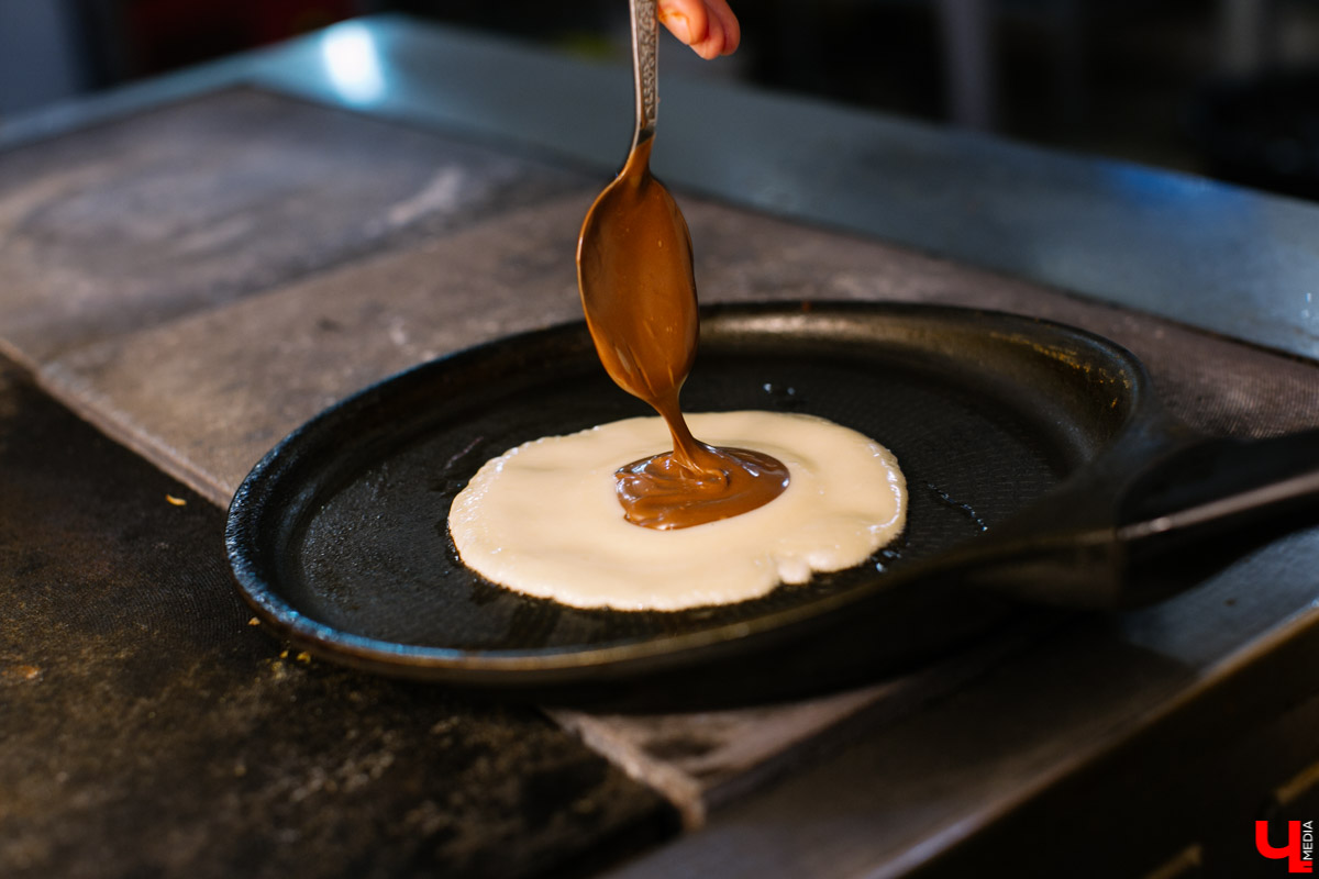 Рецепт оладушек с шоколадом к Масленице от шеф-повара ресторана