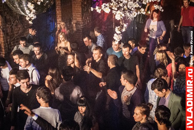 Открытие ночных клубов, бары, рестораны, фестивали и оупен-эйры Владимира 10 лет назад в воспоминаниях горожан