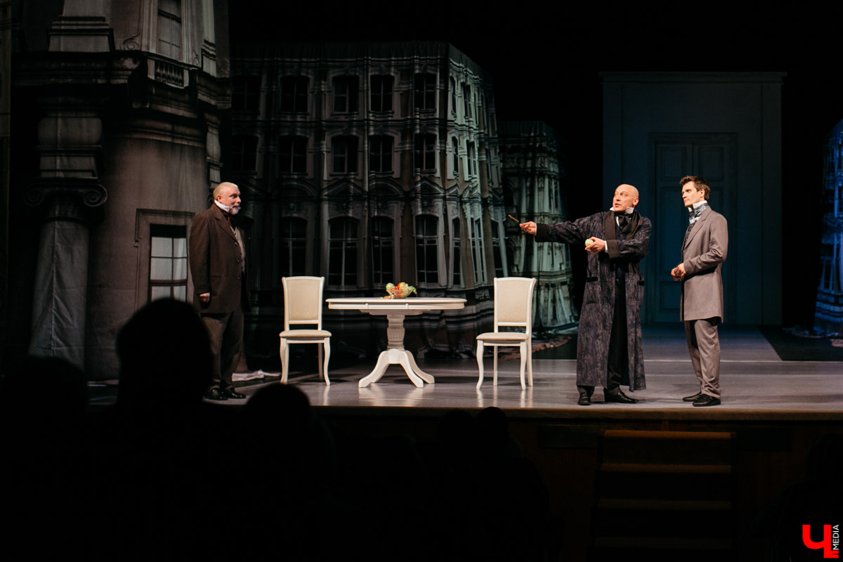 Премьера “Доходного места” прошла во Владимире с аншлагом, и пробудила у зрителей неприятные ассоциации