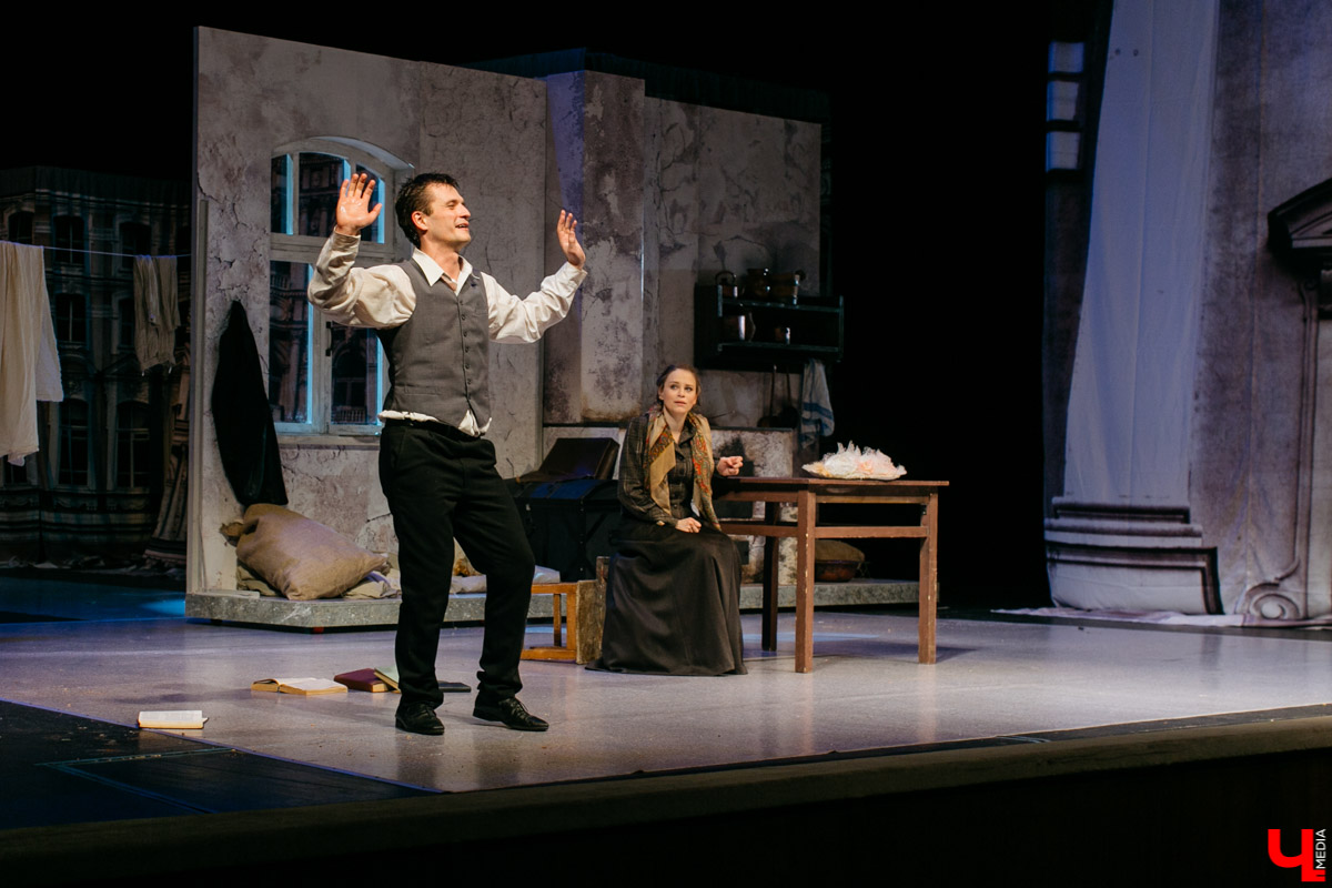 Премьера “Доходного места” прошла во Владимире с аншлагом, и пробудила у зрителей неприятные ассоциации