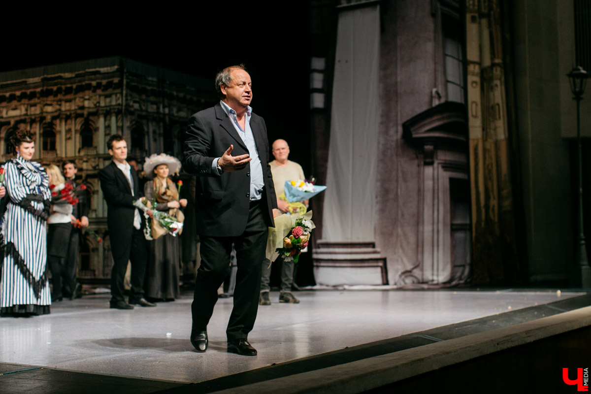 Премьера “Доходного места” прошла во Владимире с аншлагом, и пробудила у зрителей неприятные ассоциации