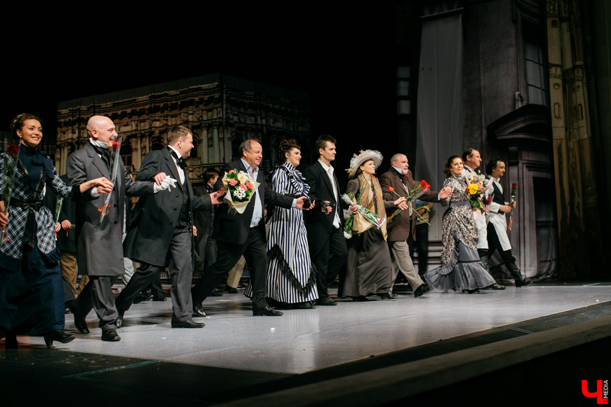 Премьера “Доходного места” прошла во Владимире с аншлагом, и пробудила у зрителей неприятные ассоциации