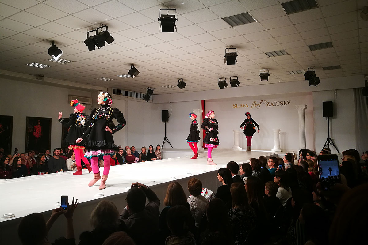 Коллекция одежды «Подмосковные вечера» театра-студии моды «Глория»