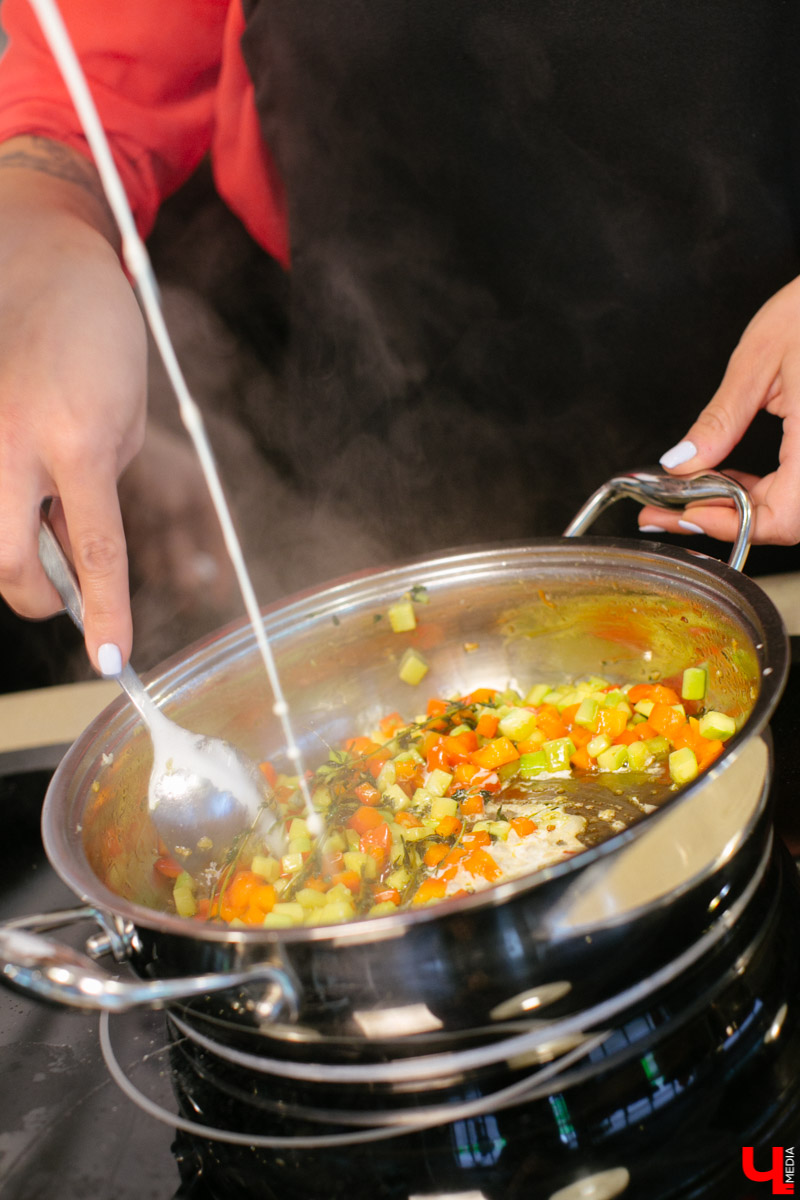 «Девушка года» по версии «Ключ-Медиа» и мастер-шеф Roulet устроили кулинарный поединок с сибасом