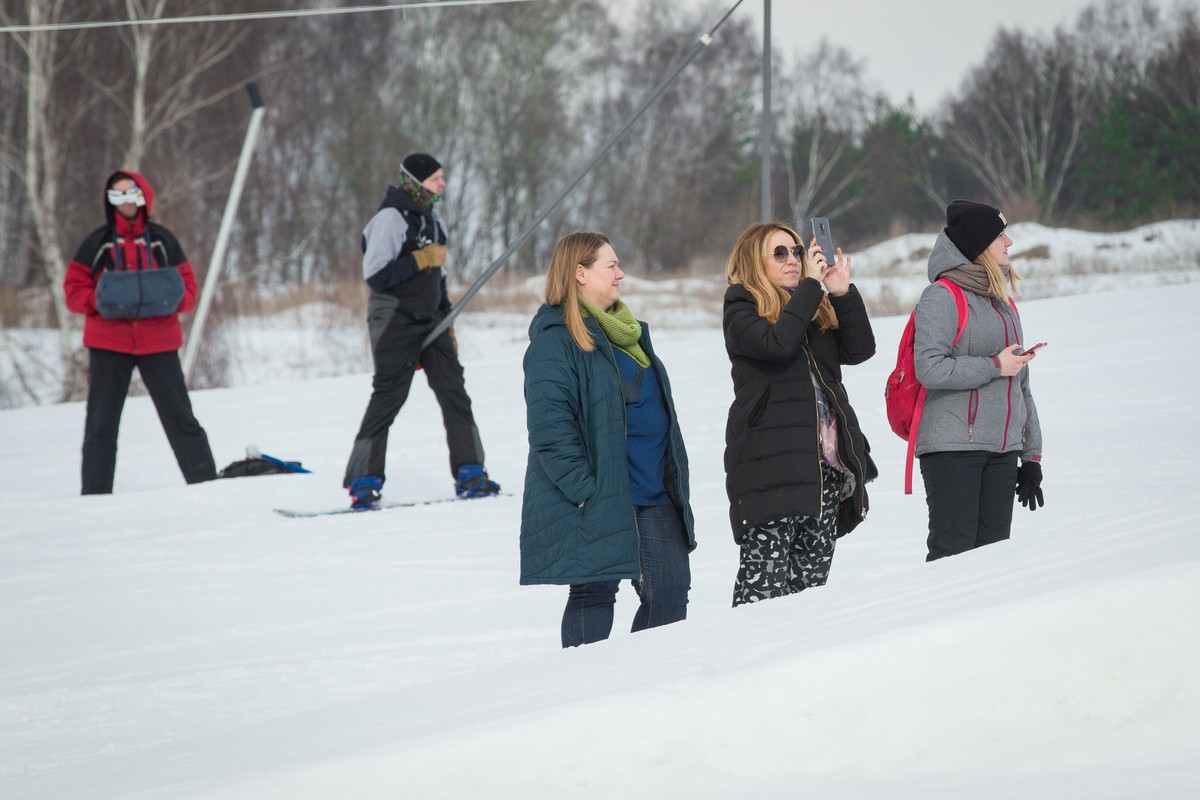 В Суздальском районе в комплексе “Заячья гора” 9 марта прошел фестиваль сноубордов
