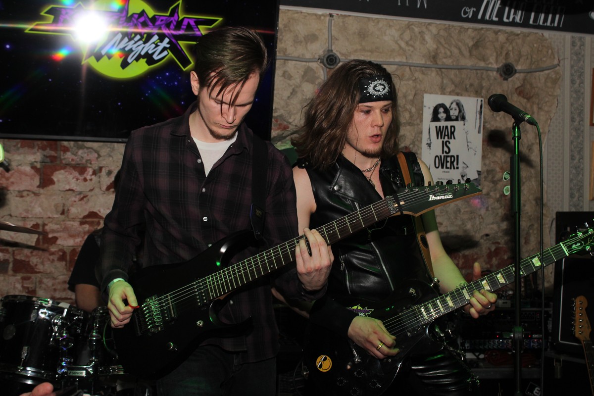 8 марта творческая лаборатория «Другой Mishanikolaev Бар» была заполнена до краев. Все пришли насладиться концертом искрометной, дикой, необузданной владимирской рок-группы Bosphorus Night