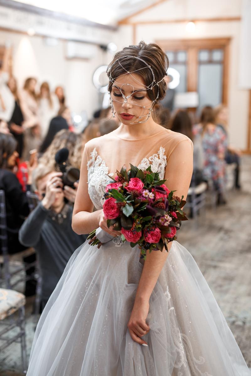 Во Владимире прошло ежегодное мероприятие «Завтрак с невестой», где специалисты бьюти-индустрии презентовали 10 актуальных образов свадебной моды сезона 2019