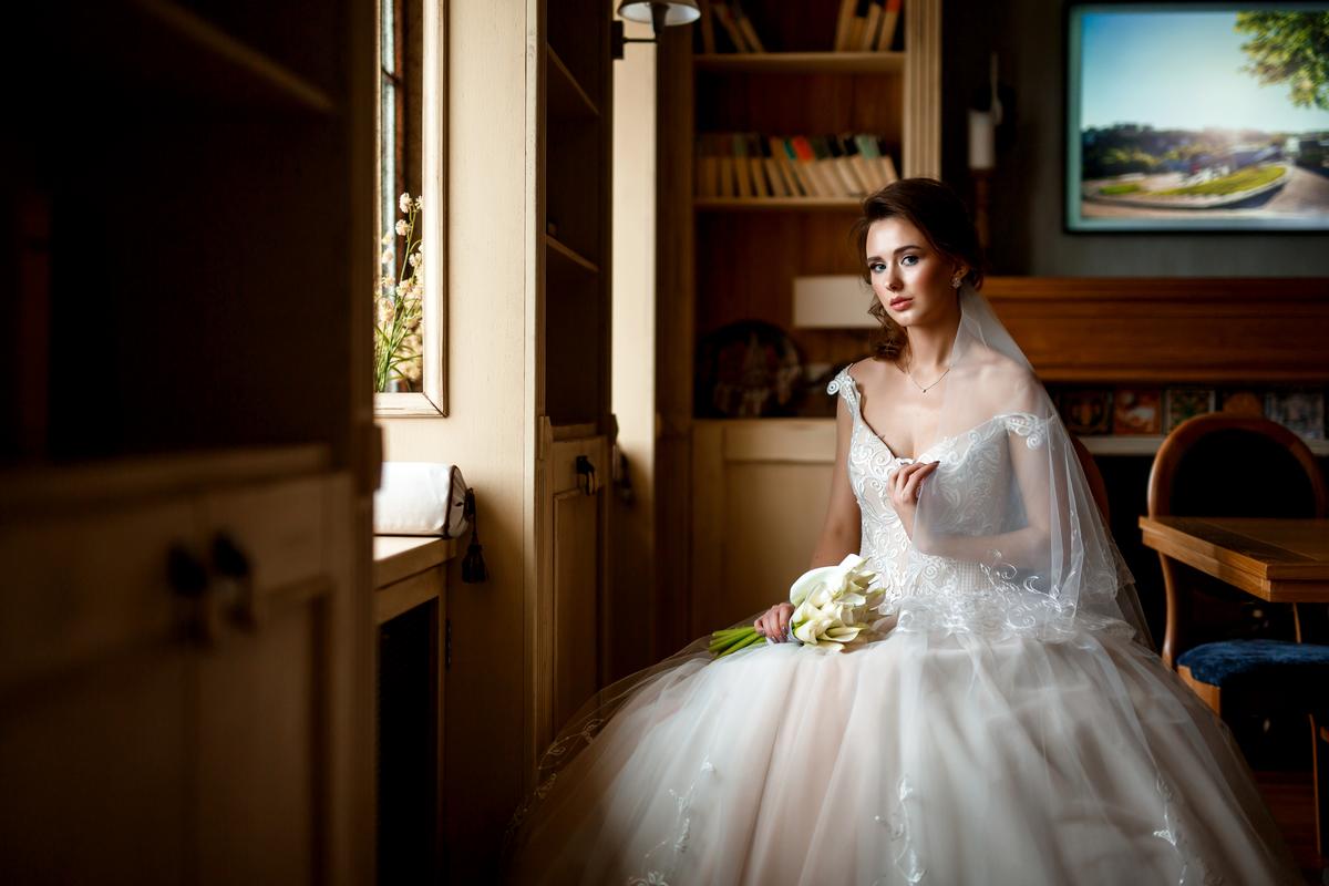 Во Владимире прошло ежегодное мероприятие «Завтрак с невестой», где специалисты бьюти-индустрии презентовали 10 актуальных образов свадебной моды сезона 2019