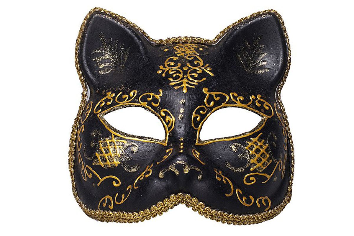 Маска ручной работы владимирской художницы Полины Рузановой