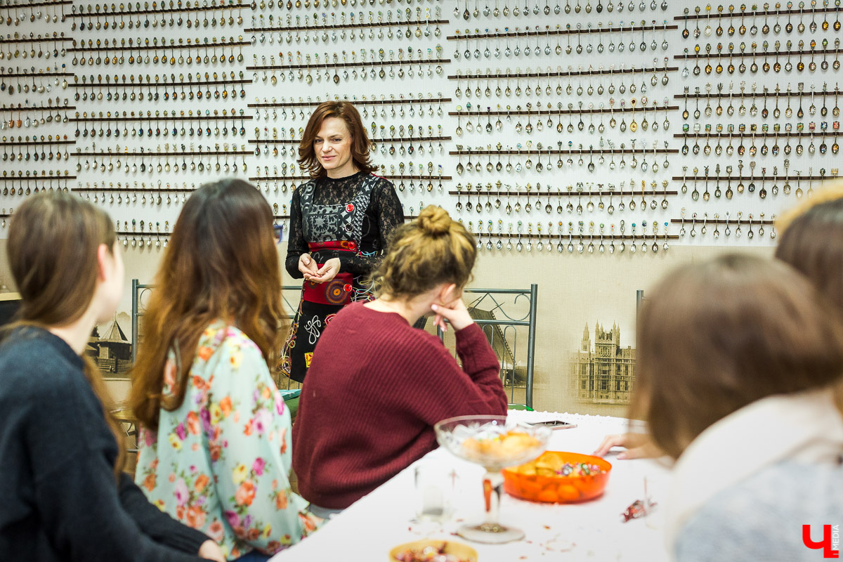 Студенты ВлГУ приняли участие в интересном исследовании и получили ценные призы. Чем занимались филологи и как их наградили?