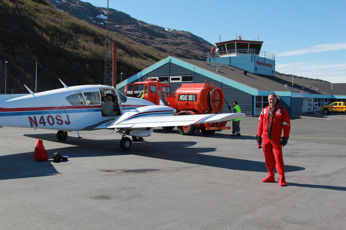 Вадим Кузьмин – владимирский бизнесмен, летчик, владелец частного аэродрома и фермы - вновь удивил. На этот раз – архивным видео, в котором он вытворяет немыслимые кульбиты в воздухе за штурвалом четырехместного вертолета Robinson 44