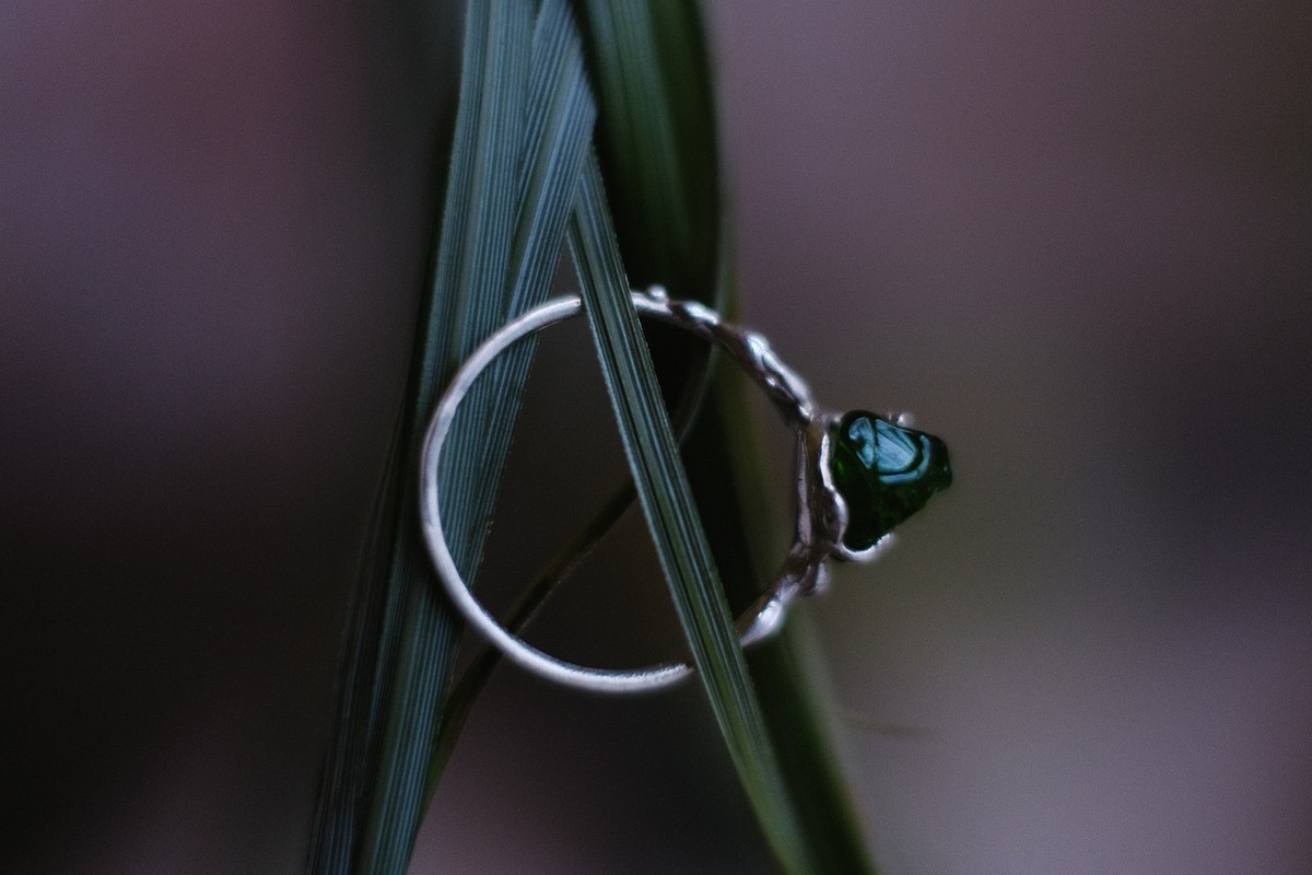 Три девушки создают бижутерию своими руками. Чем они вдохновляются и из чего создают украшения? Выясняем