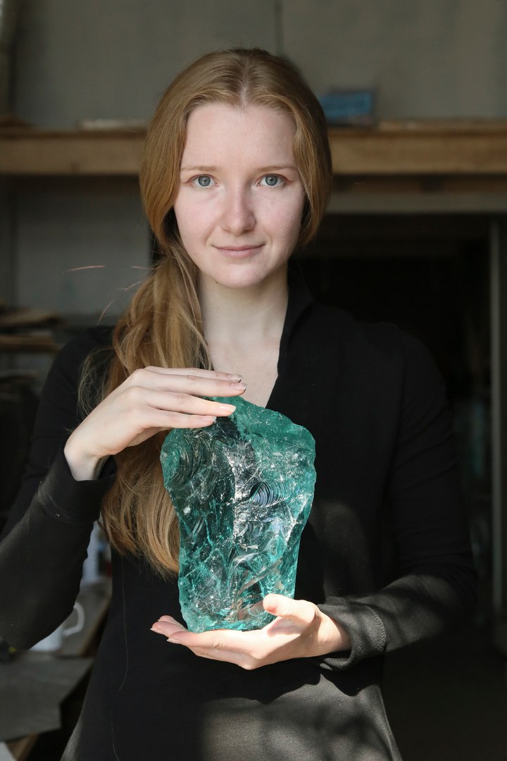 Три девушки создают бижутерию своими руками. Чем они вдохновляются и из чего создают украшения? Выясняем